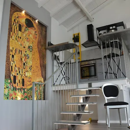 Klimt & Gogh Vista